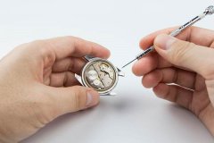 雅典机械表罢工了？专业解决手表不动的困扰，独家指南